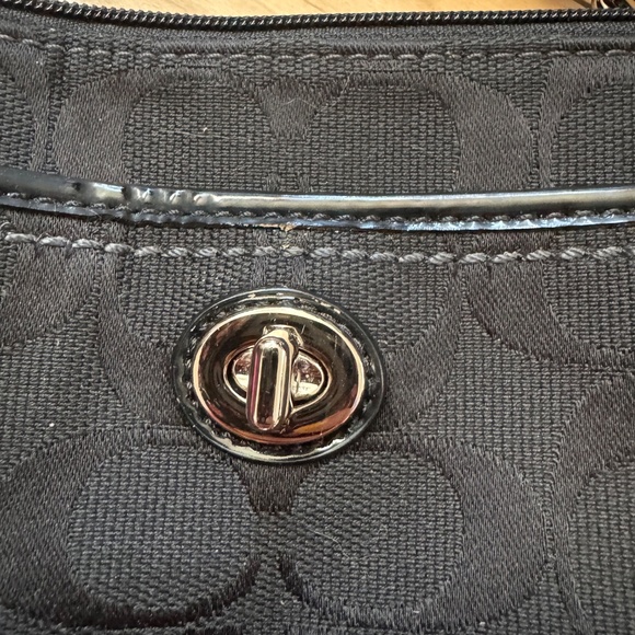 Vintage Coach Park Signature Medium Wristlet - Picture 3 of 13